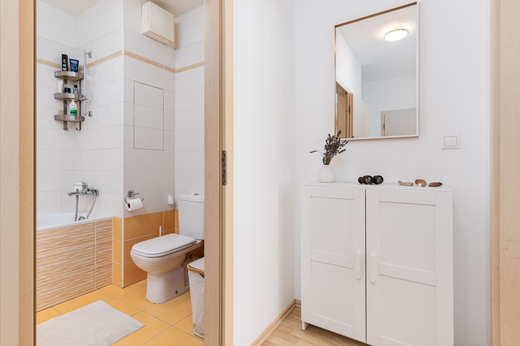 Prenájom bytu 2-izbový 50 m², U Hostavického potoka, Praha, Praha Prenájom bytu 2-izbový 50 m², U Hostavického potoka, Praha, Praha