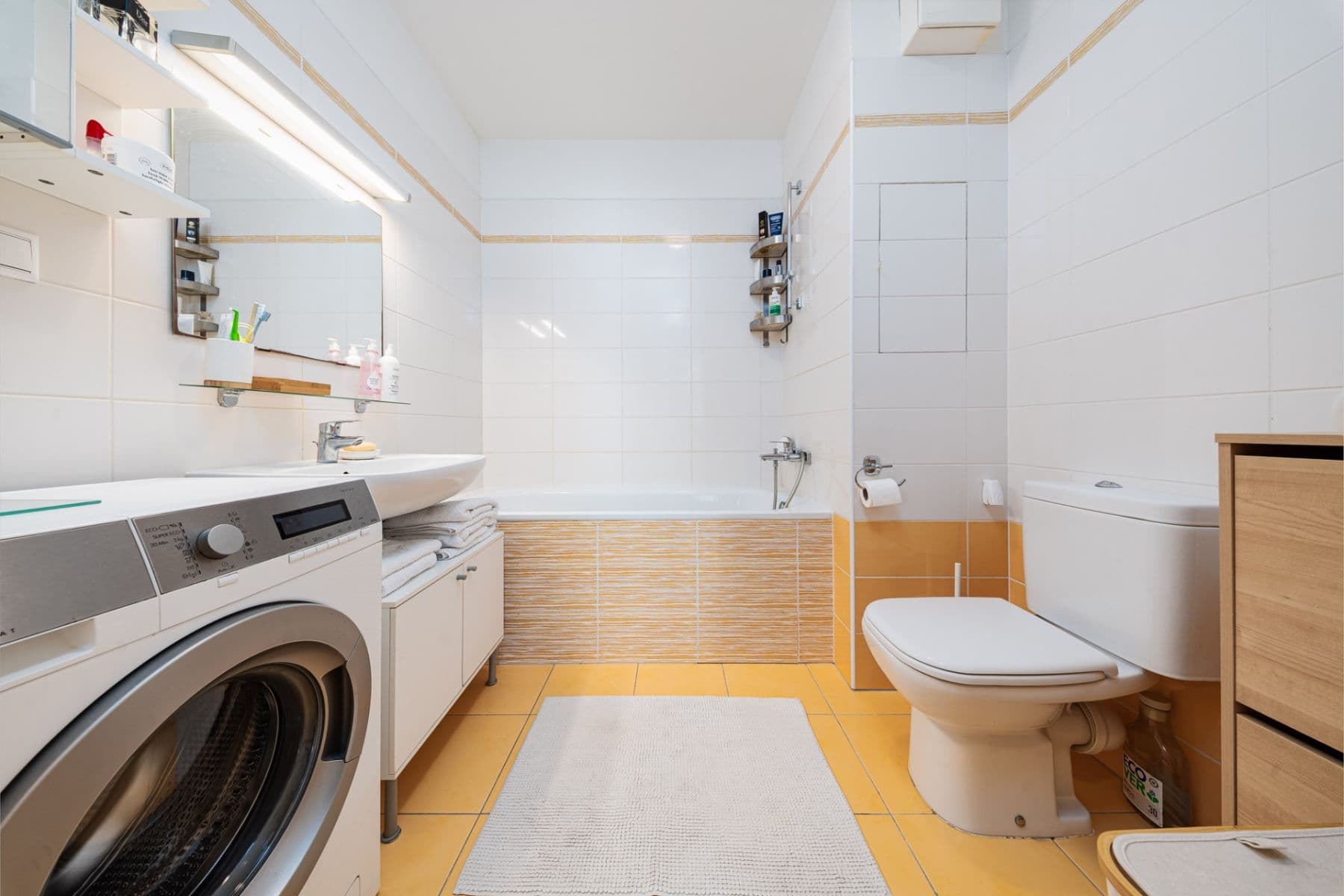 Prenájom bytu 2-izbový 50 m², U Hostavického potoka, Praha, Praha Prenájom bytu 2-izbový 50 m², U Hostavického potoka, Praha, Praha