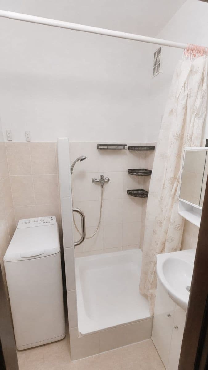 Prenájom bytu 2-izbový 46 m², Brožíkova, Stříbro, Plzeňský kraj Prenájom bytu 2-izbový 46 m², Brožíkova, Stříbro, Plzeňský kraj
