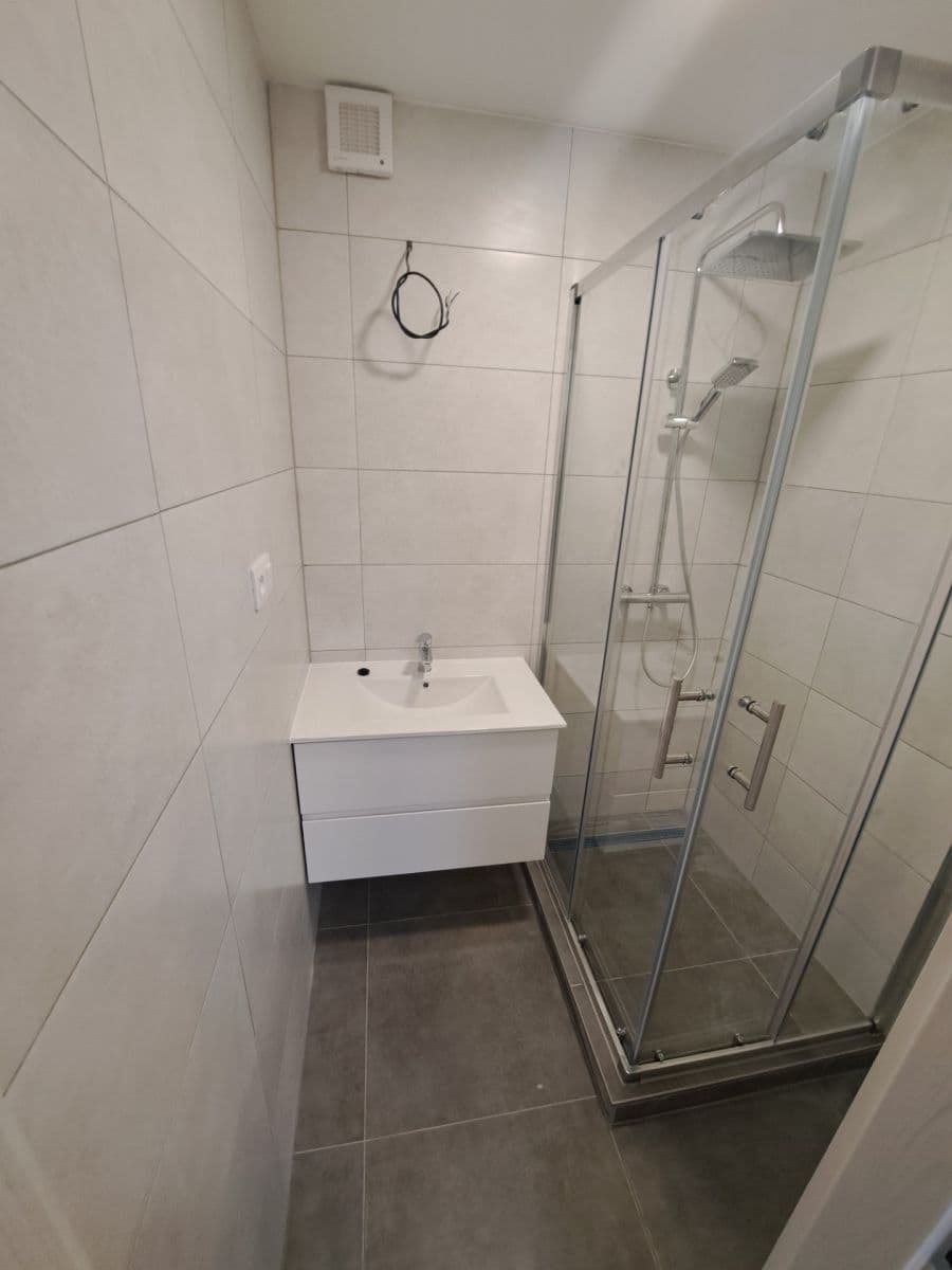 Prenájom bytu 4-izbový 84 m², Husova, Dobřany, Plzeňský kraj Prenájom bytu 4-izbový 84 m², Husova, Dobřany, Plzeňský kraj