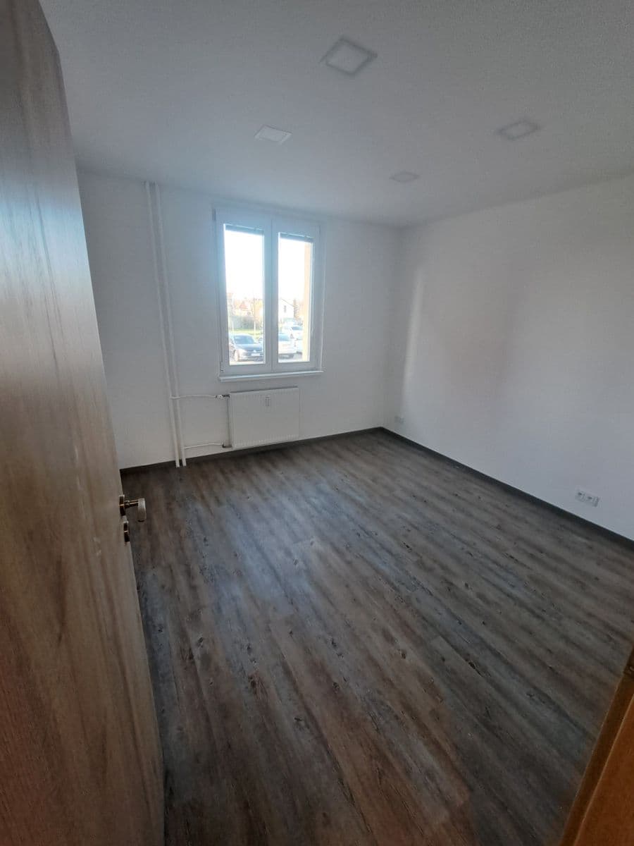 Prenájom bytu 4-izbový 84 m², Husova, Dobřany, Plzeňský kraj Prenájom bytu 4-izbový 84 m², Husova, Dobřany, Plzeňský kraj