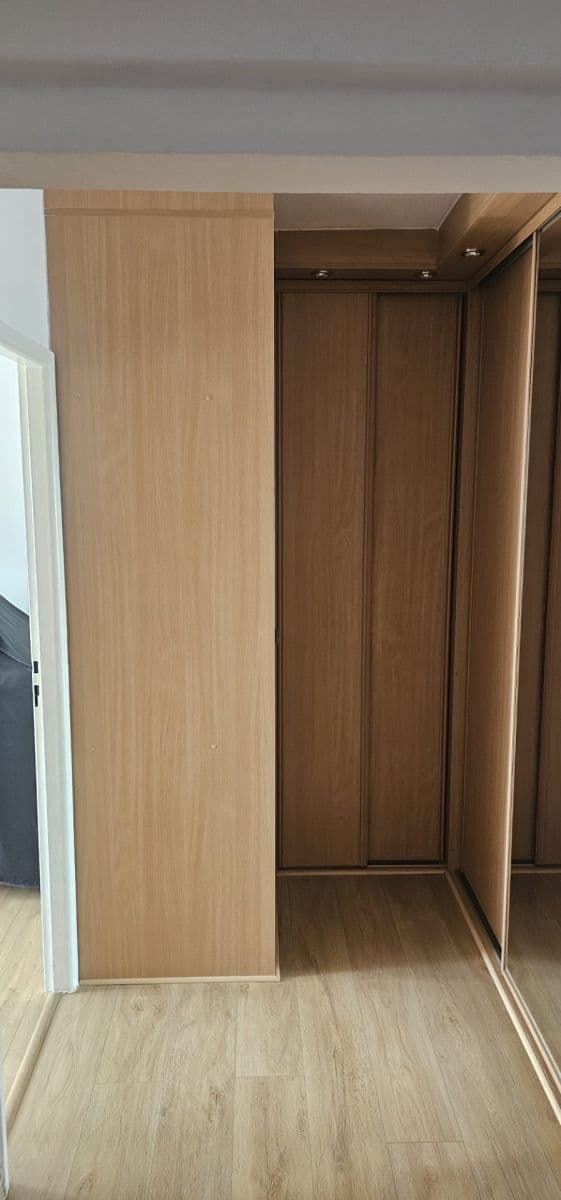 Predaj bytu 3-izbový 60 m², Anny Drabíkové, Praha, Praha Predaj bytu 3-izbový 60 m², Anny Drabíkové, Praha, Praha