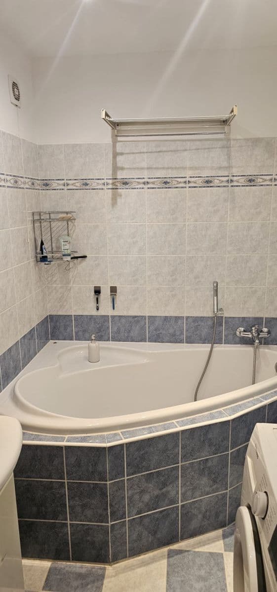 Predaj bytu 3-izbový 60 m², Anny Drabíkové, Praha, Praha Predaj bytu 3-izbový 60 m², Anny Drabíkové, Praha, Praha