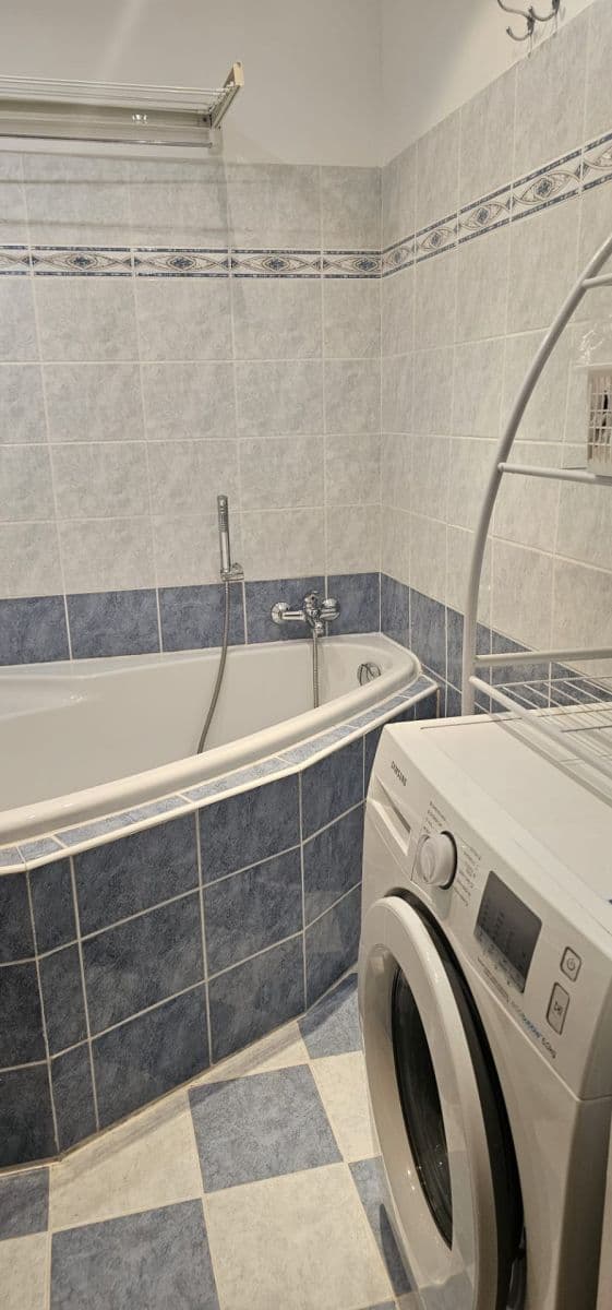Predaj bytu 3-izbový 60 m², Anny Drabíkové, Praha, Praha Predaj bytu 3-izbový 60 m², Anny Drabíkové, Praha, Praha