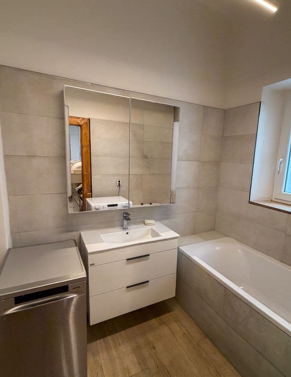 Prenájom bytu 2-izbový 58 m², Stupkova, Praha, Praha Prenájom bytu 2-izbový 58 m², Stupkova, Praha, Praha