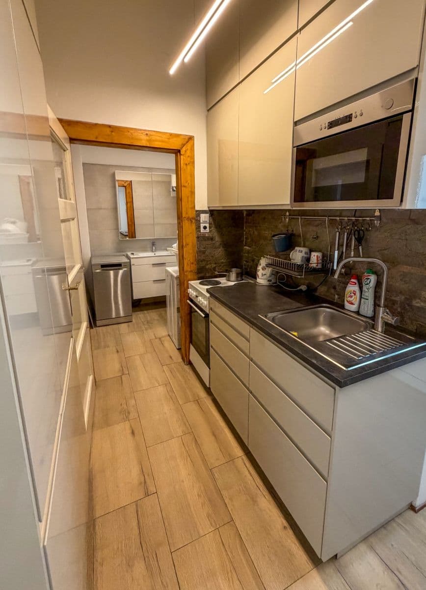 Prenájom bytu 2-izbový 58 m², Stupkova, Praha, Praha Prenájom bytu 2-izbový 58 m², Stupkova, Praha, Praha