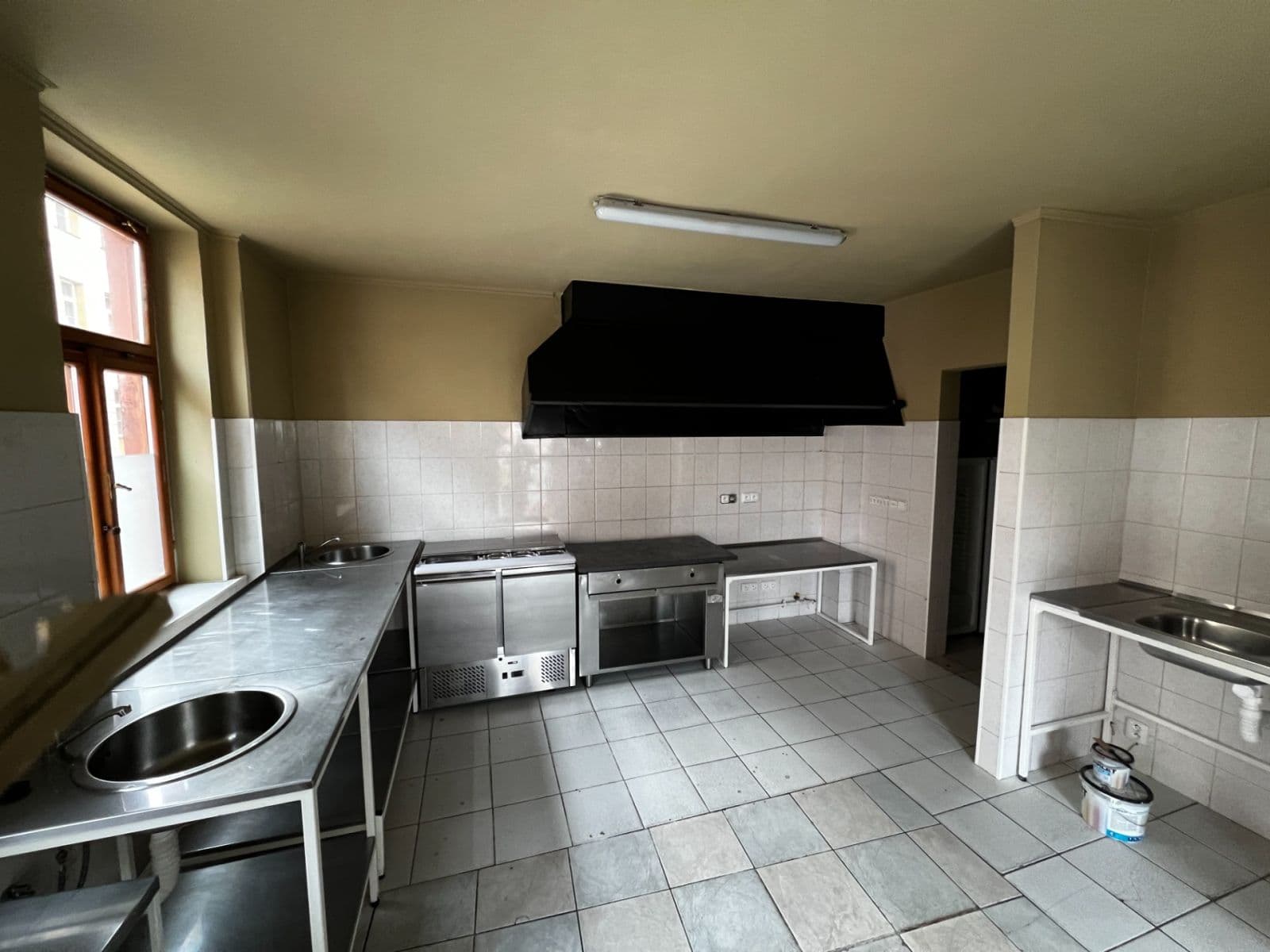 Prenájom nebytového priestoru 40 m², Bratří Čapků, Nejdek, Karlovarský kraj Prenájom nebytového priestoru 40 m², Bratří Čapků, Nejdek, Karlovarský kraj