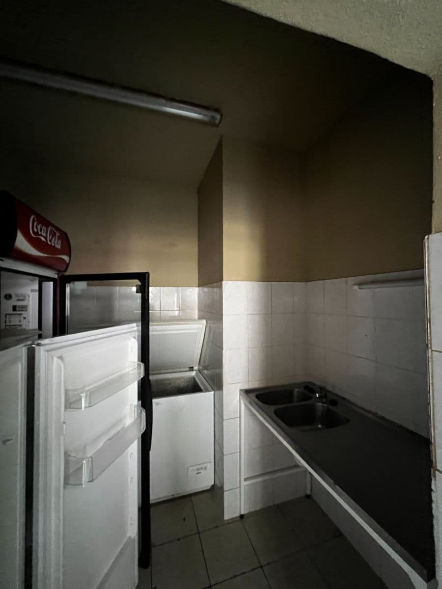 Prenájom nebytového priestoru 40 m², Bratří Čapků, Nejdek, Karlovarský kraj Prenájom nebytového priestoru 40 m², Bratří Čapků, Nejdek, Karlovarský kraj
