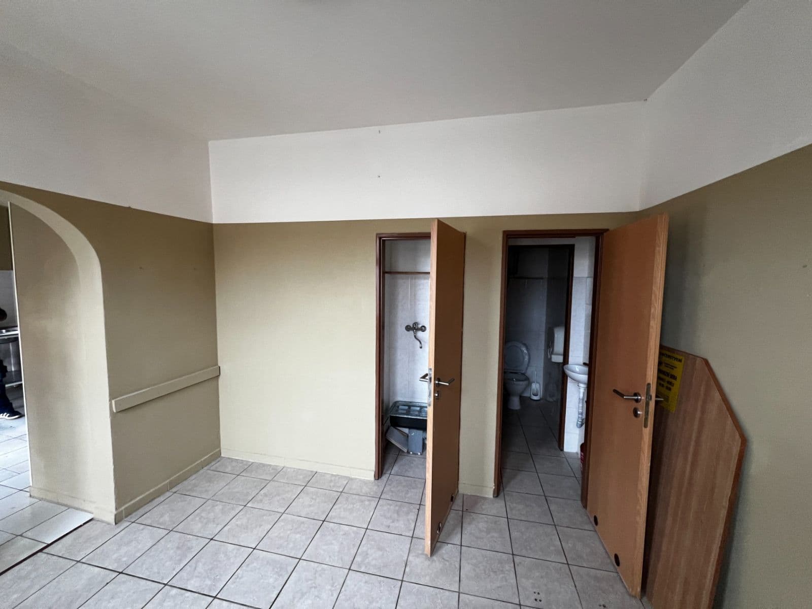Prenájom nebytového priestoru 40 m², Bratří Čapků, Nejdek, Karlovarský kraj Prenájom nebytového priestoru 40 m², Bratří Čapků, Nejdek, Karlovarský kraj
