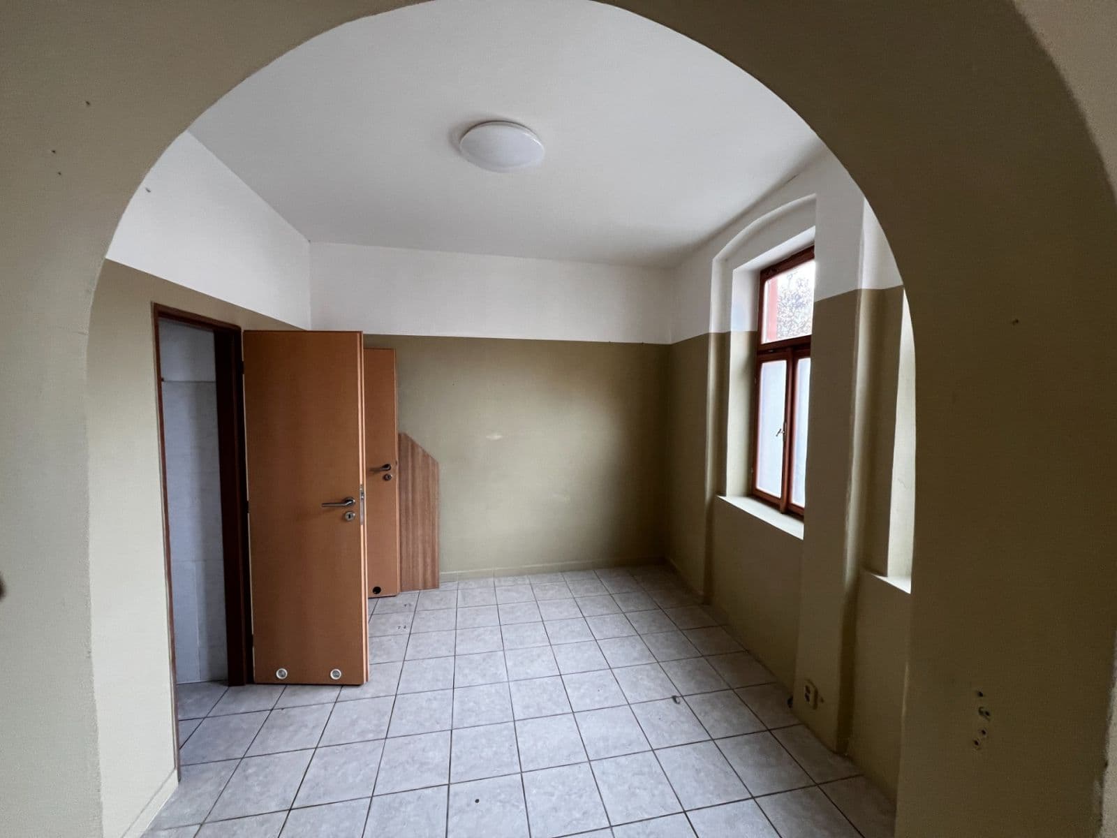 Prenájom nebytového priestoru 40 m², Bratří Čapků, Nejdek, Karlovarský kraj Prenájom nebytového priestoru 40 m², Bratří Čapků, Nejdek, Karlovarský kraj