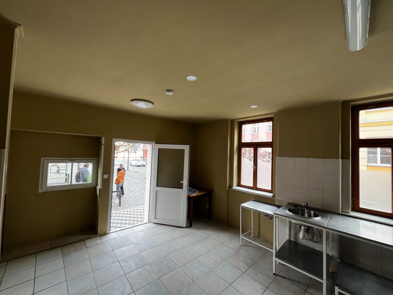 Prenájom nebytového priestoru 40 m², Bratří Čapků, Nejdek, Karlovarský kraj Prenájom nebytového priestoru 40 m², Bratří Čapků, Nejdek, Karlovarský kraj