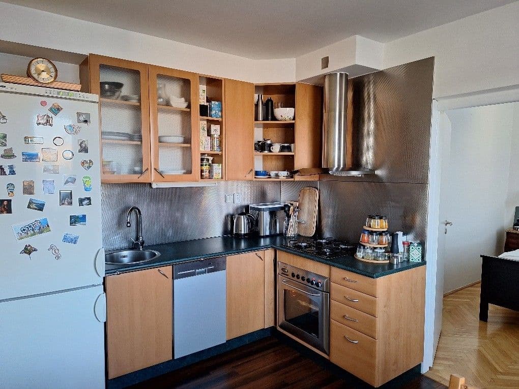 Prenájom bytu 2-izbový 60 m², Horolezecká, Praha, Praha Prenájom bytu 2-izbový 60 m², Horolezecká, Praha, Praha