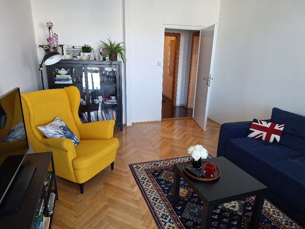 Prenájom bytu 2-izbový 60 m², Horolezecká, Praha, Praha Prenájom bytu 2-izbový 60 m², Horolezecká, Praha, Praha