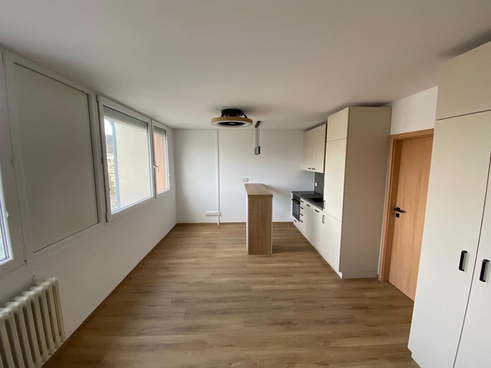 Prenájom bytu 1-izbový 31 m², Hennerova, Praha, Praha Prenájom bytu 1-izbový 31 m², Hennerova, Praha, Praha