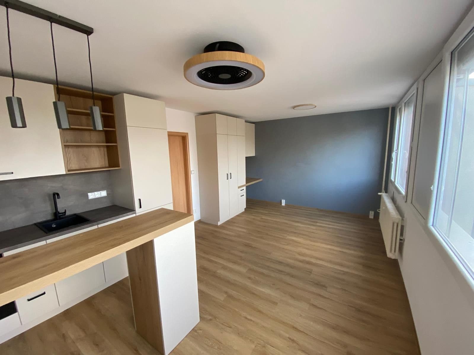 Prenájom bytu 1-izbový 31 m², Hennerova, Praha, Praha Prenájom bytu 1-izbový 31 m², Hennerova, Praha, Praha