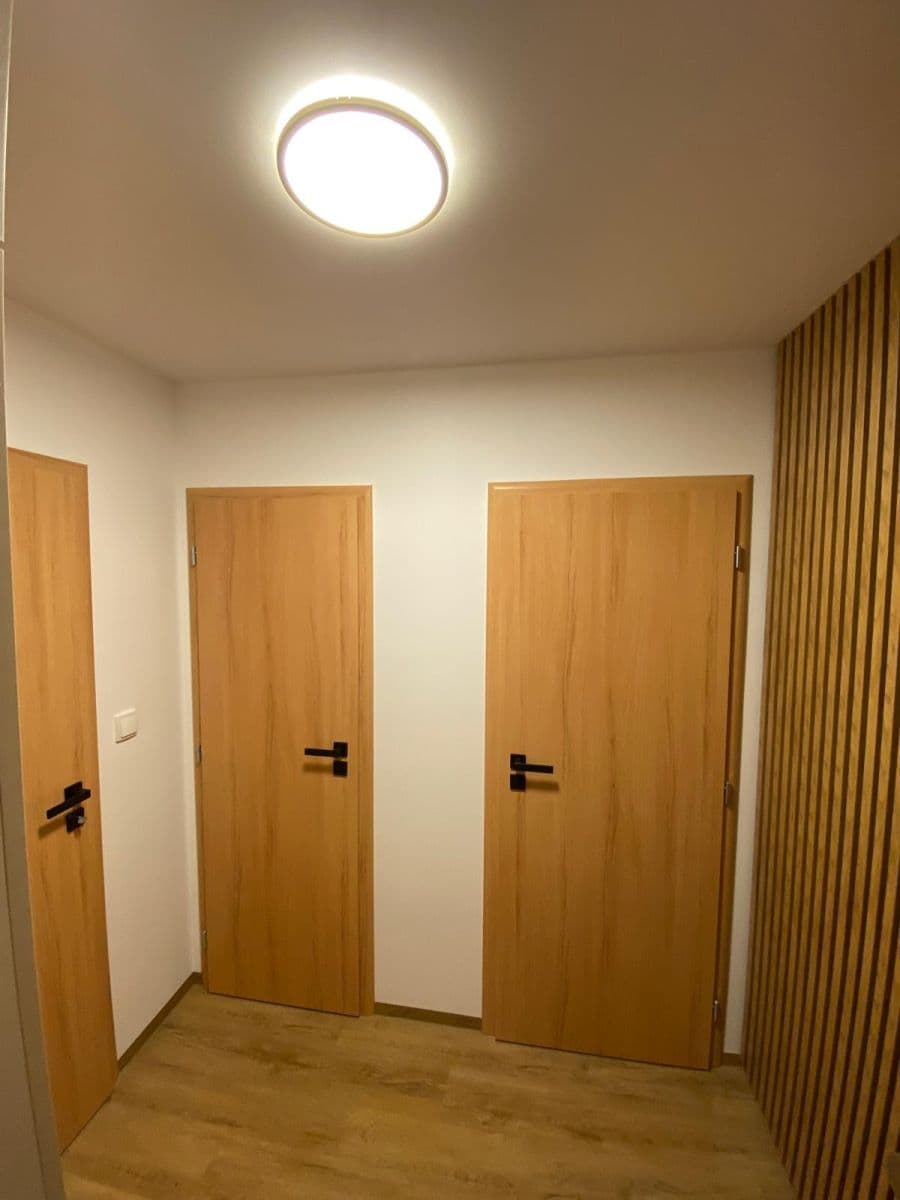 Prenájom bytu 1-izbový 31 m², Hennerova, Praha, Praha Prenájom bytu 1-izbový 31 m², Hennerova, Praha, Praha