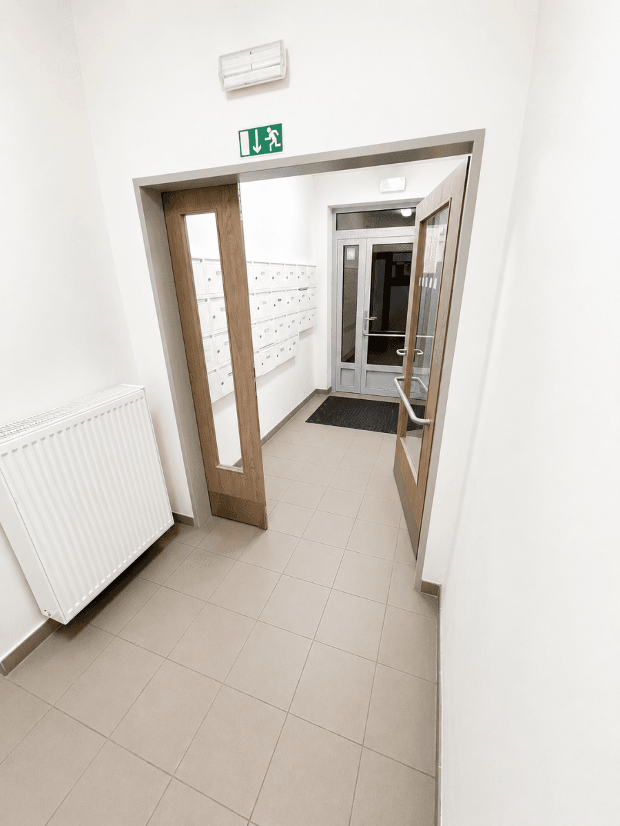 Prenájom bytu 3-izbový 77 m², Sicherova, Praha, Praha Prenájom bytu 3-izbový 77 m², Sicherova, Praha, Praha