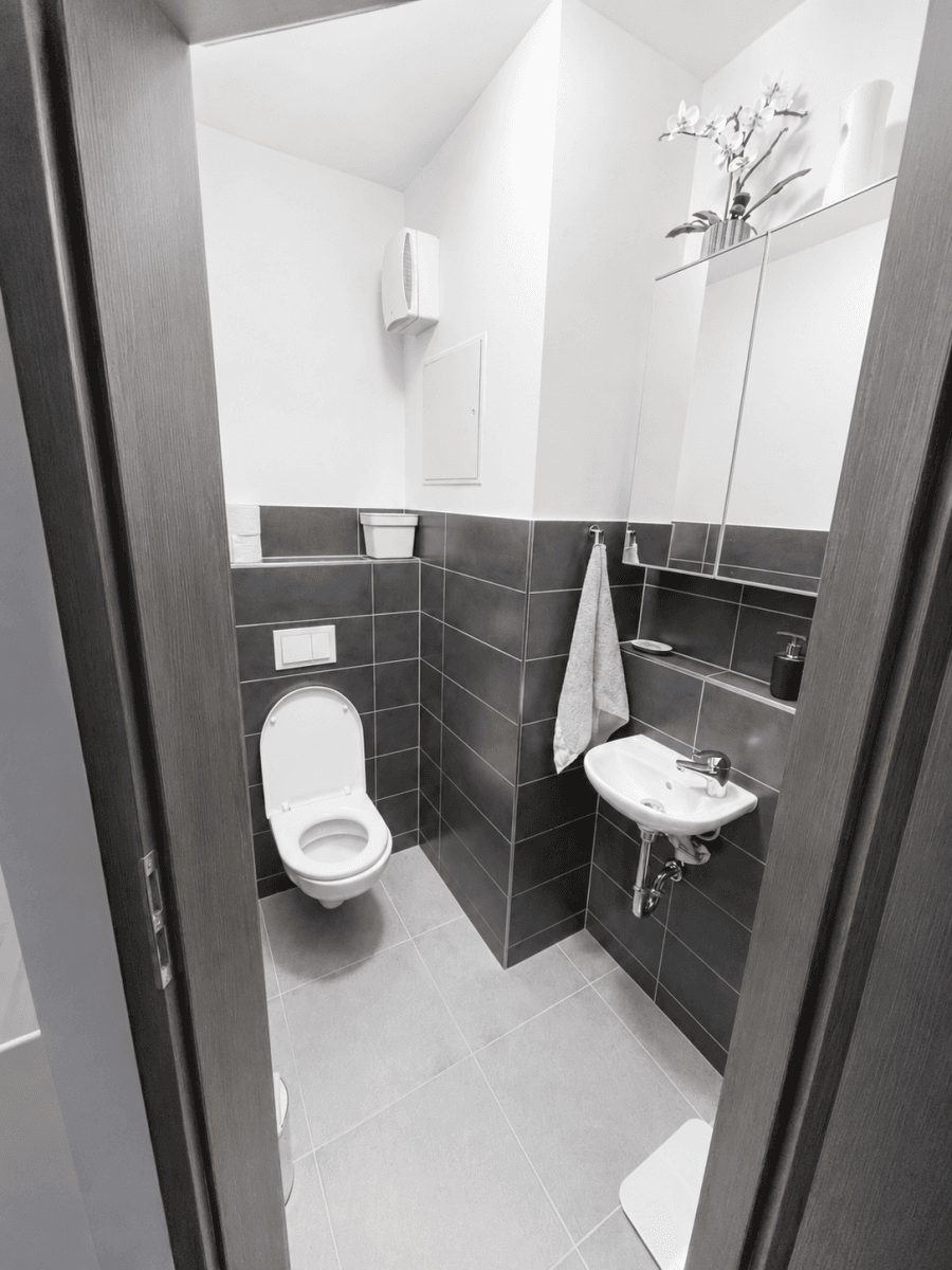 Prenájom bytu 3-izbový 77 m², Sicherova, Praha, Praha Prenájom bytu 3-izbový 77 m², Sicherova, Praha, Praha