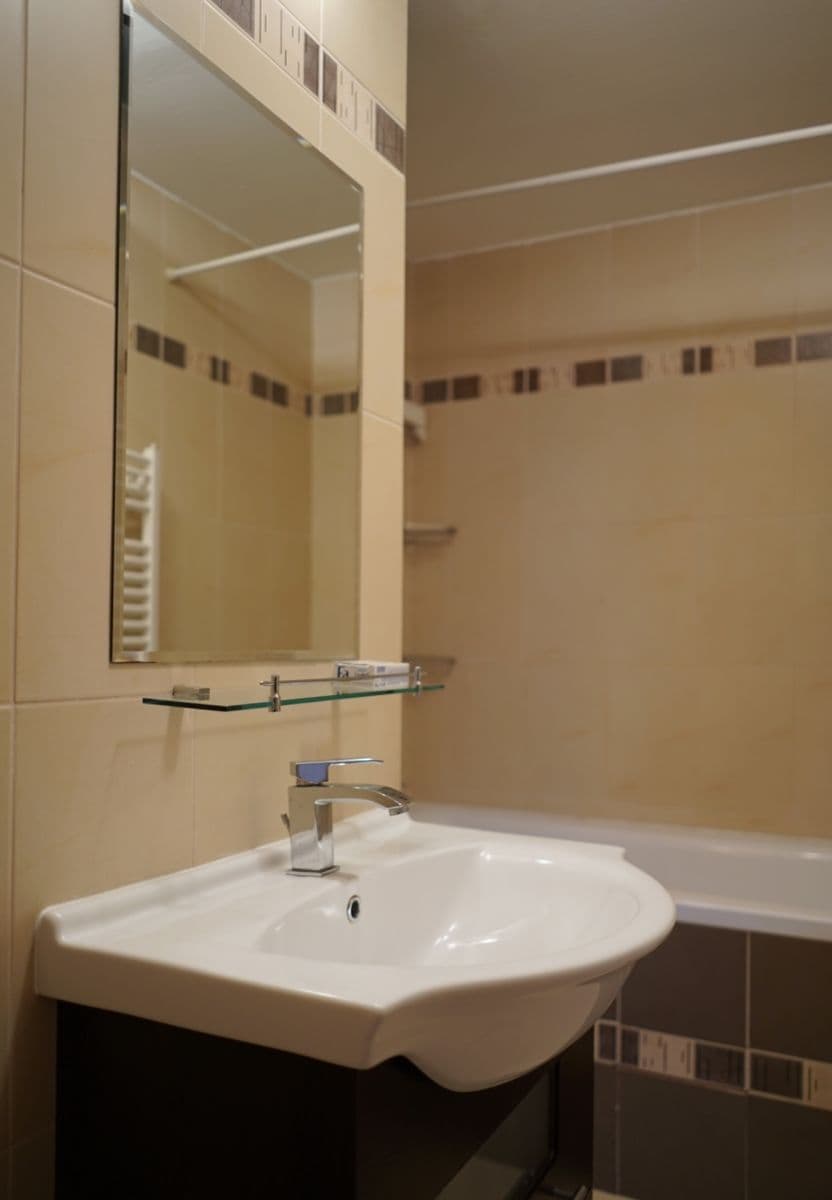 Prenájom bytu 2-izbový 56 m², Slávy Horníka, Praha, Praha Prenájom bytu 2-izbový 56 m², Slávy Horníka, Praha, Praha