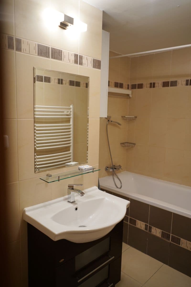 Prenájom bytu 2-izbový 56 m², Slávy Horníka, Praha, Praha Prenájom bytu 2-izbový 56 m², Slávy Horníka, Praha, Praha