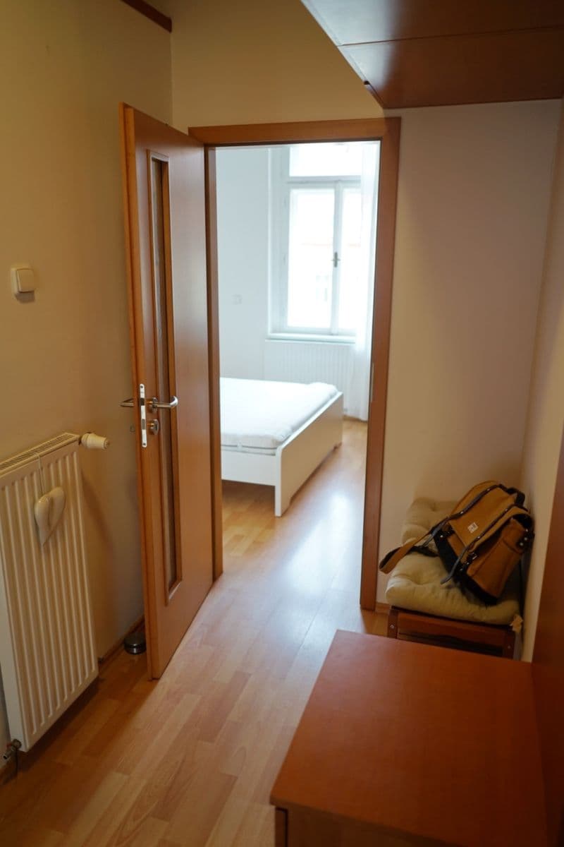 Prenájom bytu 2-izbový 56 m², Slávy Horníka, Praha, Praha Prenájom bytu 2-izbový 56 m², Slávy Horníka, Praha, Praha