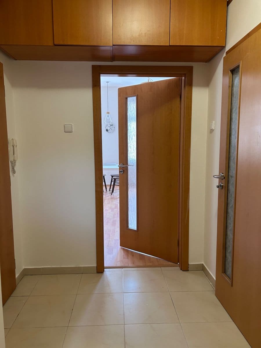 Prenájom bytu 2-izbový 56 m², Slávy Horníka, Praha, Praha Prenájom bytu 2-izbový 56 m², Slávy Horníka, Praha, Praha