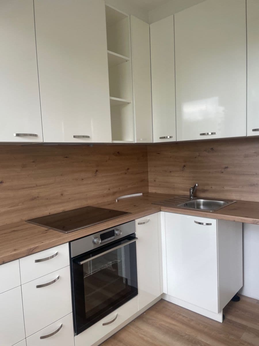 Prenájom bytu 2-izbový 44 m², Stiborova, Olomouc, Olomoucký kraj Prenájom bytu 2-izbový 44 m², Stiborova, Olomouc, Olomoucký kraj