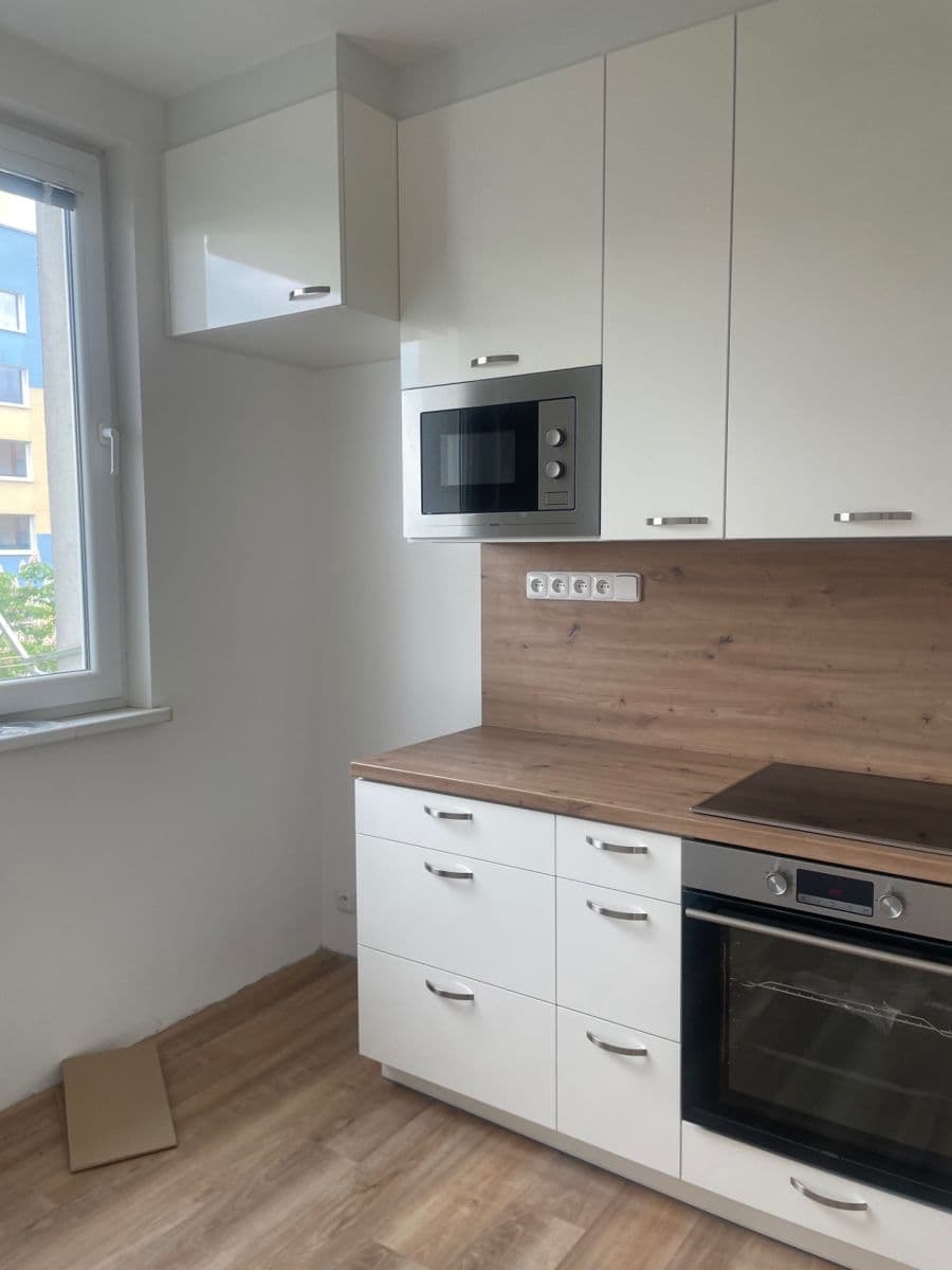 Prenájom bytu 2-izbový 44 m², Stiborova, Olomouc, Olomoucký kraj Prenájom bytu 2-izbový 44 m², Stiborova, Olomouc, Olomoucký kraj