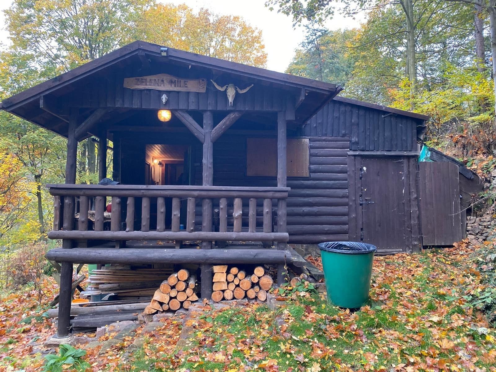 Predaj rekreačného objektu 35 m², pozemek 249 m², Mikulov, Ústecký kraj Predaj rekreačného objektu 35 m², pozemek 249 m², Mikulov, Ústecký kraj