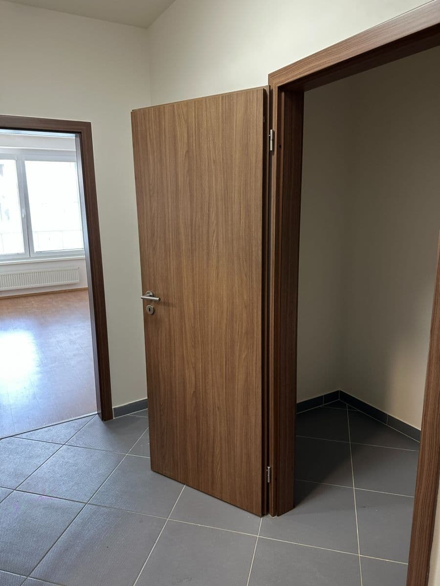Prenájom bytu 2-izbový 53 m², Klementova, Praha, Praha Prenájom bytu 2-izbový 53 m², Klementova, Praha, Praha