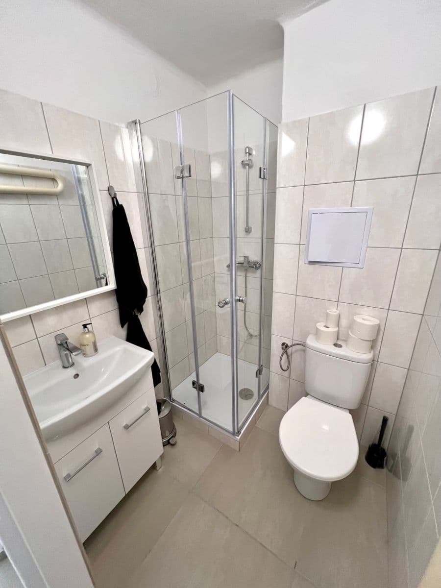 Prenájom bytu 1-izbový 28 m², Terezínská, Lovosice, Ústecký kraj Prenájom bytu 1-izbový 28 m², Terezínská, Lovosice, Ústecký kraj