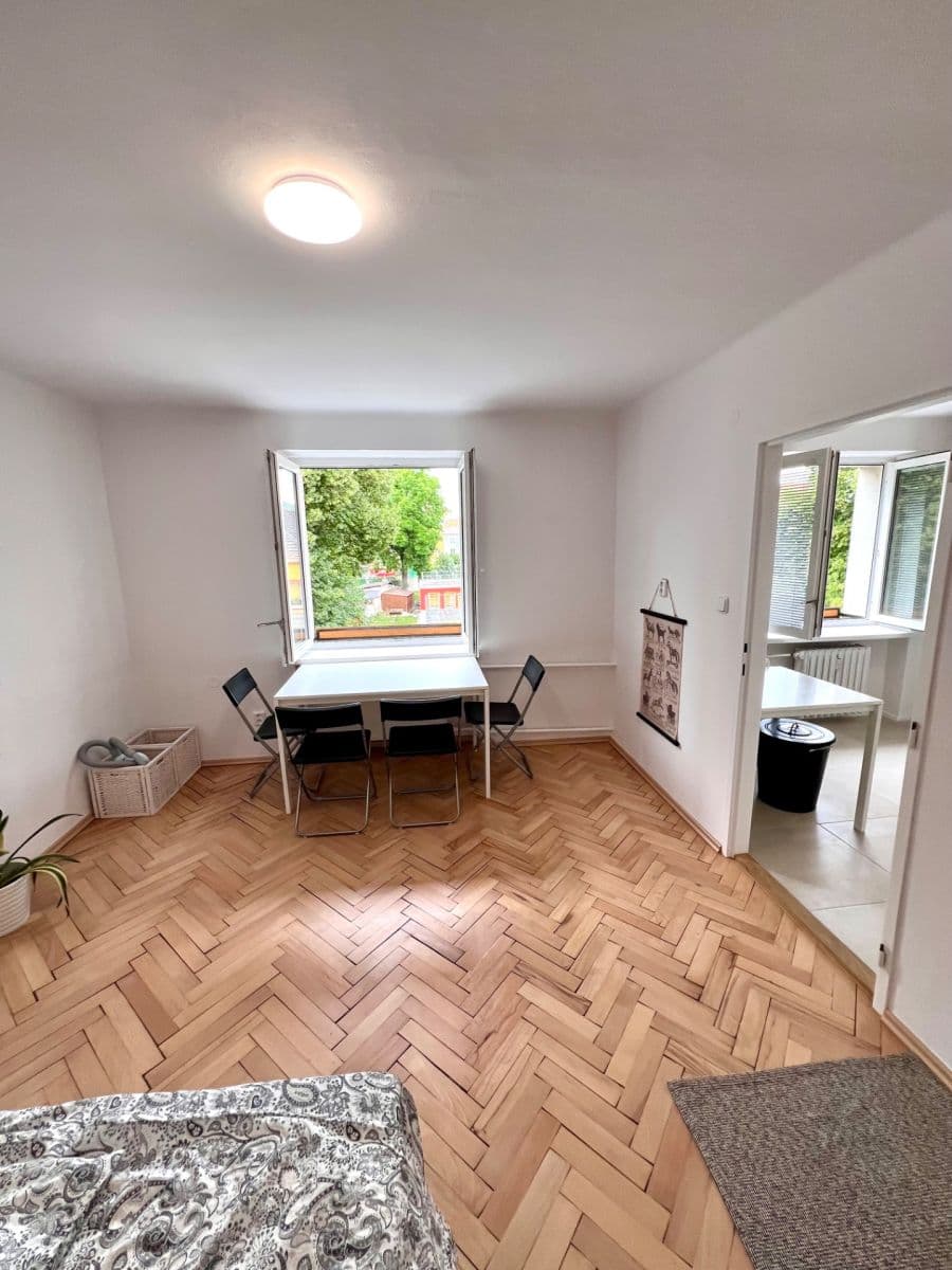 Prenájom bytu 1-izbový 28 m², Terezínská, Lovosice, Ústecký kraj Prenájom bytu 1-izbový 28 m², Terezínská, Lovosice, Ústecký kraj