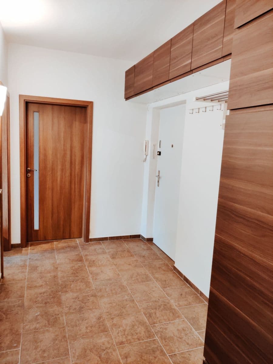 Prenájom bytu 2-izbový 51 m², K Lučinám, Praha, Praha Prenájom bytu 2-izbový 51 m², K Lučinám, Praha, Praha