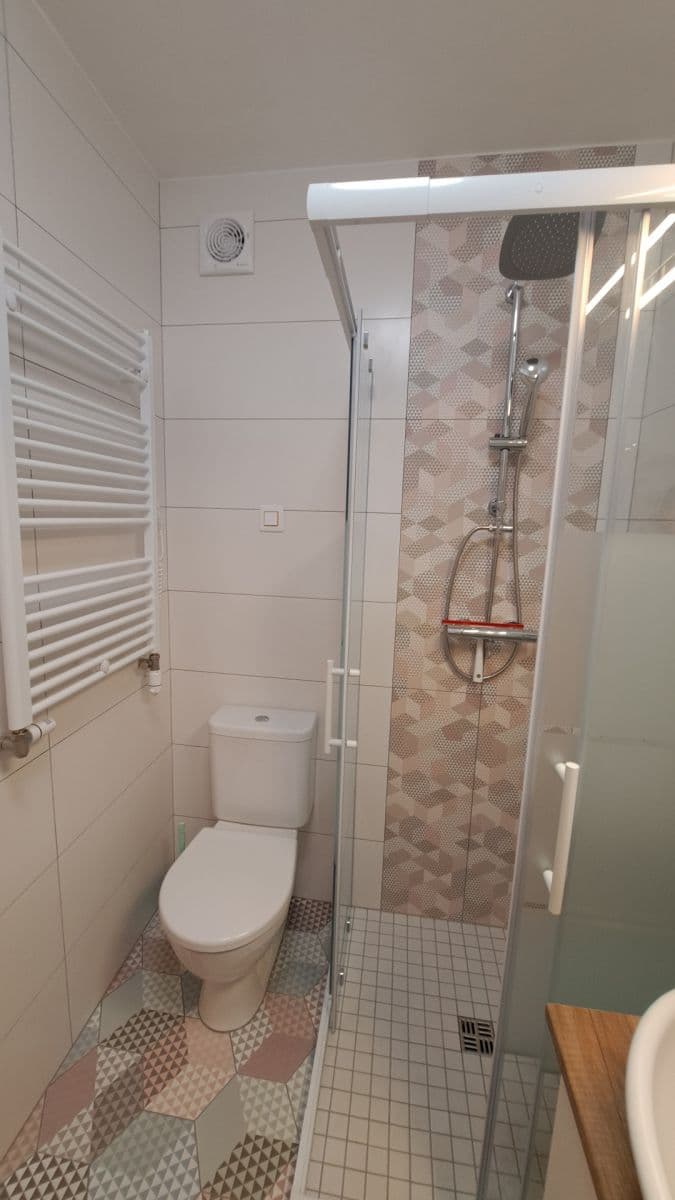 Prenájom bytu 2-izbový 54 m², Moravanů, Praha, Praha Prenájom bytu 2-izbový 54 m², Moravanů, Praha, Praha