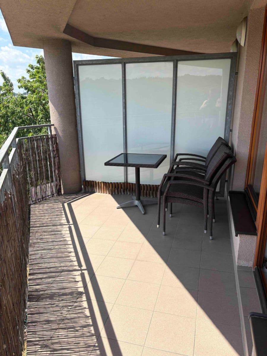 Prenájom bytu 2-izbový 62 m², Athénská, Praha, Praha Prenájom bytu 2-izbový 62 m², Athénská, Praha, Praha