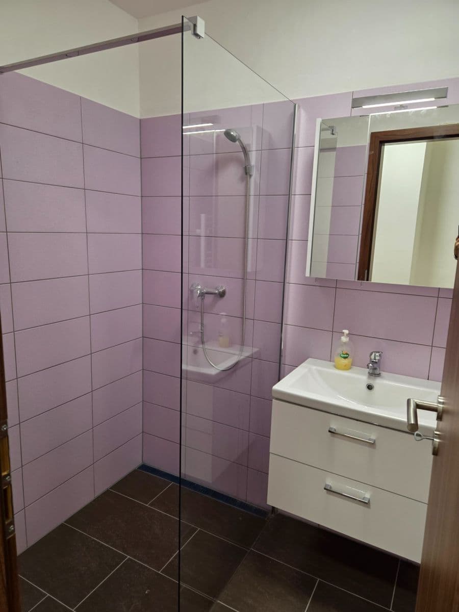 Prenájom domu 105 m², pozemek 1.002 m², Na Terase, Zlatníky-Hodkovice, Středočeský kraj Prenájom domu 105 m², pozemek 1.002 m², Na Terase, Zlatníky-Hodkovice, Středočeský kraj