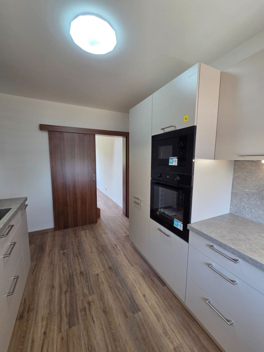 Prenájom domu 105 m², pozemek 1.002 m², Na Terase, Zlatníky-Hodkovice, Středočeský kraj Prenájom domu 105 m², pozemek 1.002 m², Na Terase, Zlatníky-Hodkovice, Středočeský kraj