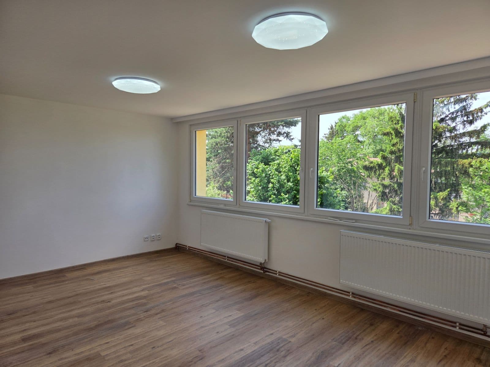 Prenájom domu 105 m², pozemek 1.002 m², Na Terase, Zlatníky-Hodkovice, Středočeský kraj Prenájom domu 105 m², pozemek 1.002 m², Na Terase, Zlatníky-Hodkovice, Středočeský kraj