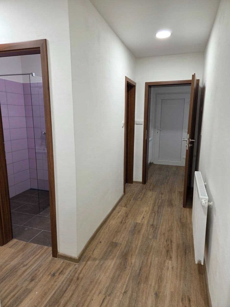 Prenájom domu 105 m², pozemek 1.002 m², Na Terase, Zlatníky-Hodkovice, Středočeský kraj Prenájom domu 105 m², pozemek 1.002 m², Na Terase, Zlatníky-Hodkovice, Středočeský kraj
