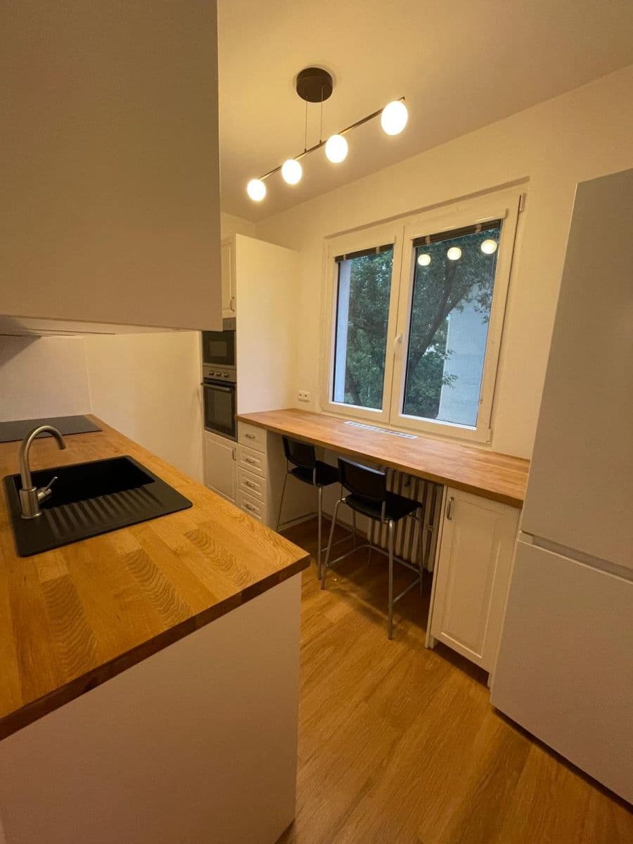 Prenájom bytu 2-izbový 58 m², Antala Staška, Praha, Praha Prenájom bytu 2-izbový 58 m², Antala Staška, Praha, Praha