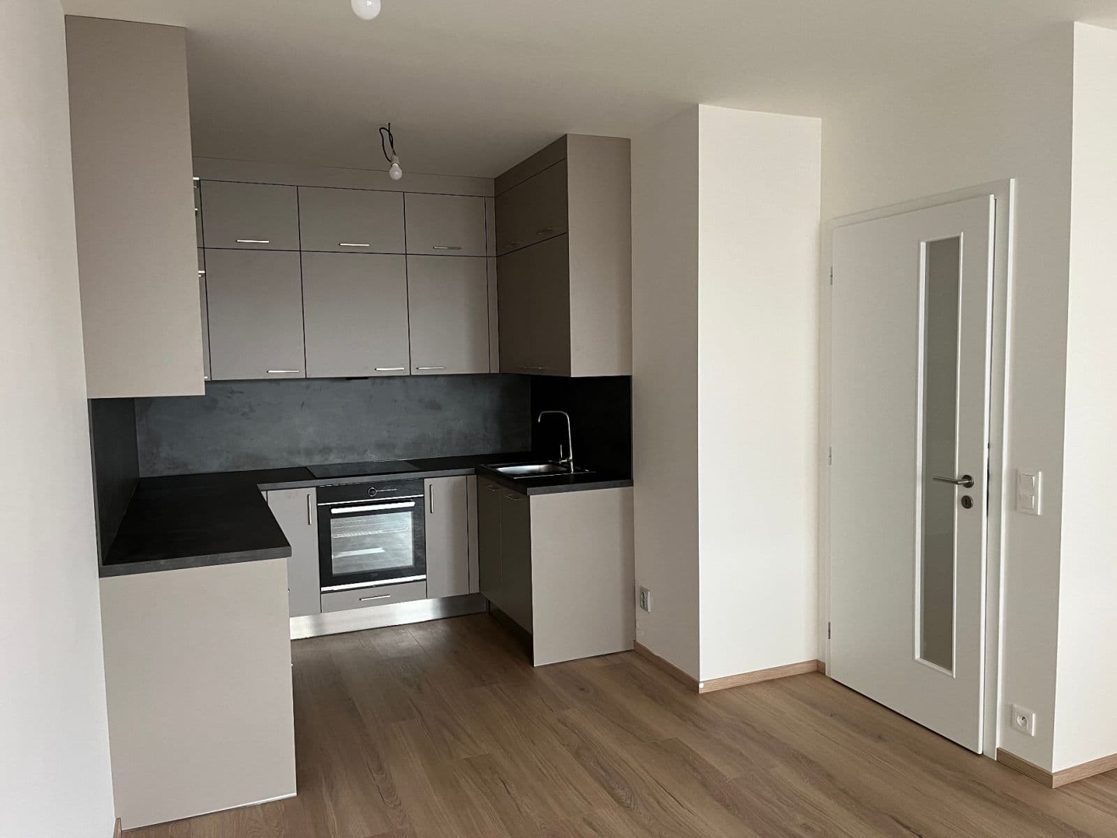 Prenájom bytu 2-izbový 52 m², Waltariho, Praha, Praha Prenájom bytu 2-izbový 52 m², Waltariho, Praha, Praha