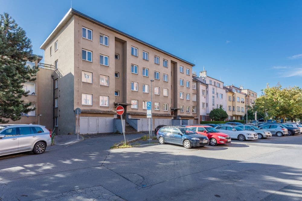Prenájom bytu 2-izbový 55 m², Africká, Praha, Praha Prenájom bytu 2-izbový 55 m², Africká, Praha, Praha