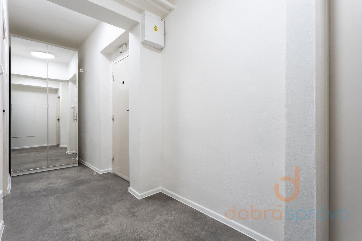 Prenájom bytu 2-izbový 55 m², Africká, Praha, Praha Prenájom bytu 2-izbový 55 m², Africká, Praha, Praha