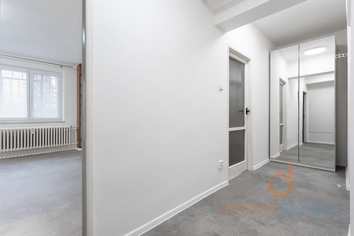 Prenájom bytu 2-izbový 55 m², Africká, Praha, Praha Prenájom bytu 2-izbový 55 m², Africká, Praha, Praha