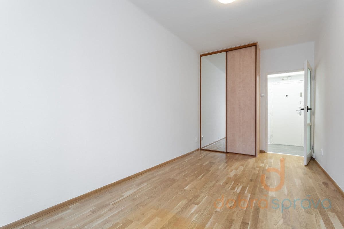 Prenájom bytu 2-izbový 55 m², Africká, Praha, Praha Prenájom bytu 2-izbový 55 m², Africká, Praha, Praha