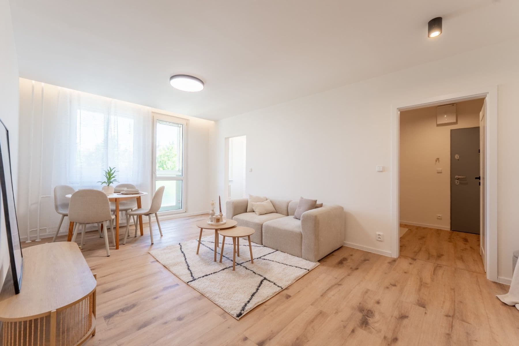Predaj bytu 3-izbový 71 m², Lešenská, Praha, Praha Predaj bytu 3-izbový 71 m², Lešenská, Praha, Praha