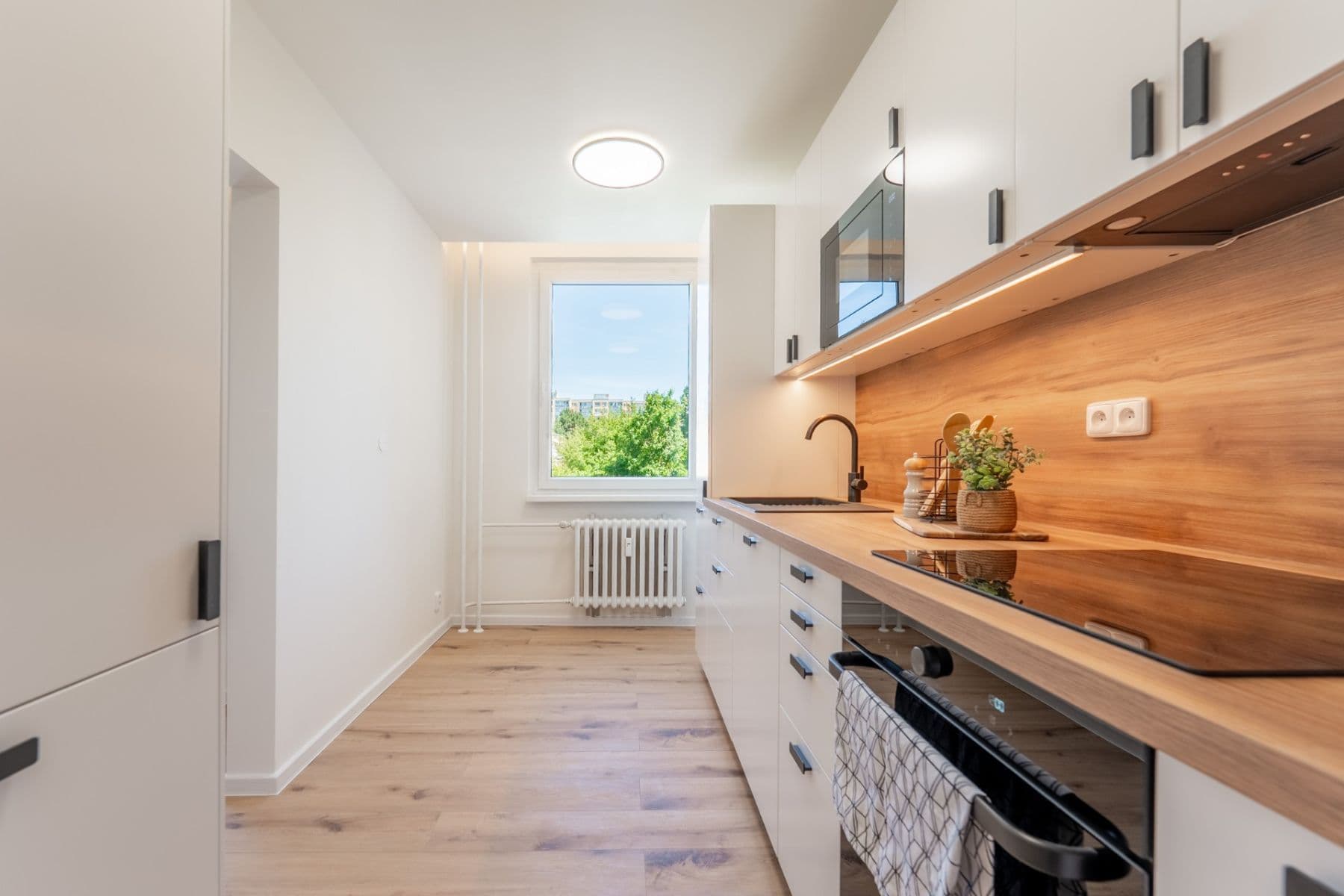 Predaj bytu 3-izbový 71 m², Lešenská, Praha, Praha Predaj bytu 3-izbový 71 m², Lešenská, Praha, Praha