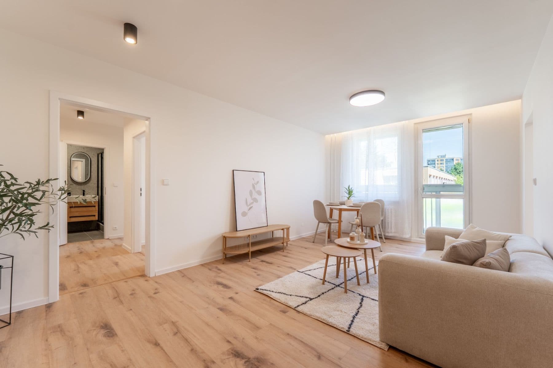 Predaj bytu 3-izbový 71 m², Lešenská, Praha, Praha Predaj bytu 3-izbový 71 m², Lešenská, Praha, Praha