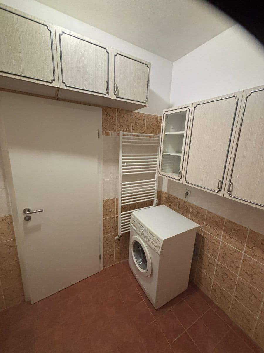 Predaj bytu 3-izbový 101 m², Osvoboditelů, Lovosice, Ústecký kraj Predaj bytu 3-izbový 101 m², Osvoboditelů, Lovosice, Ústecký kraj