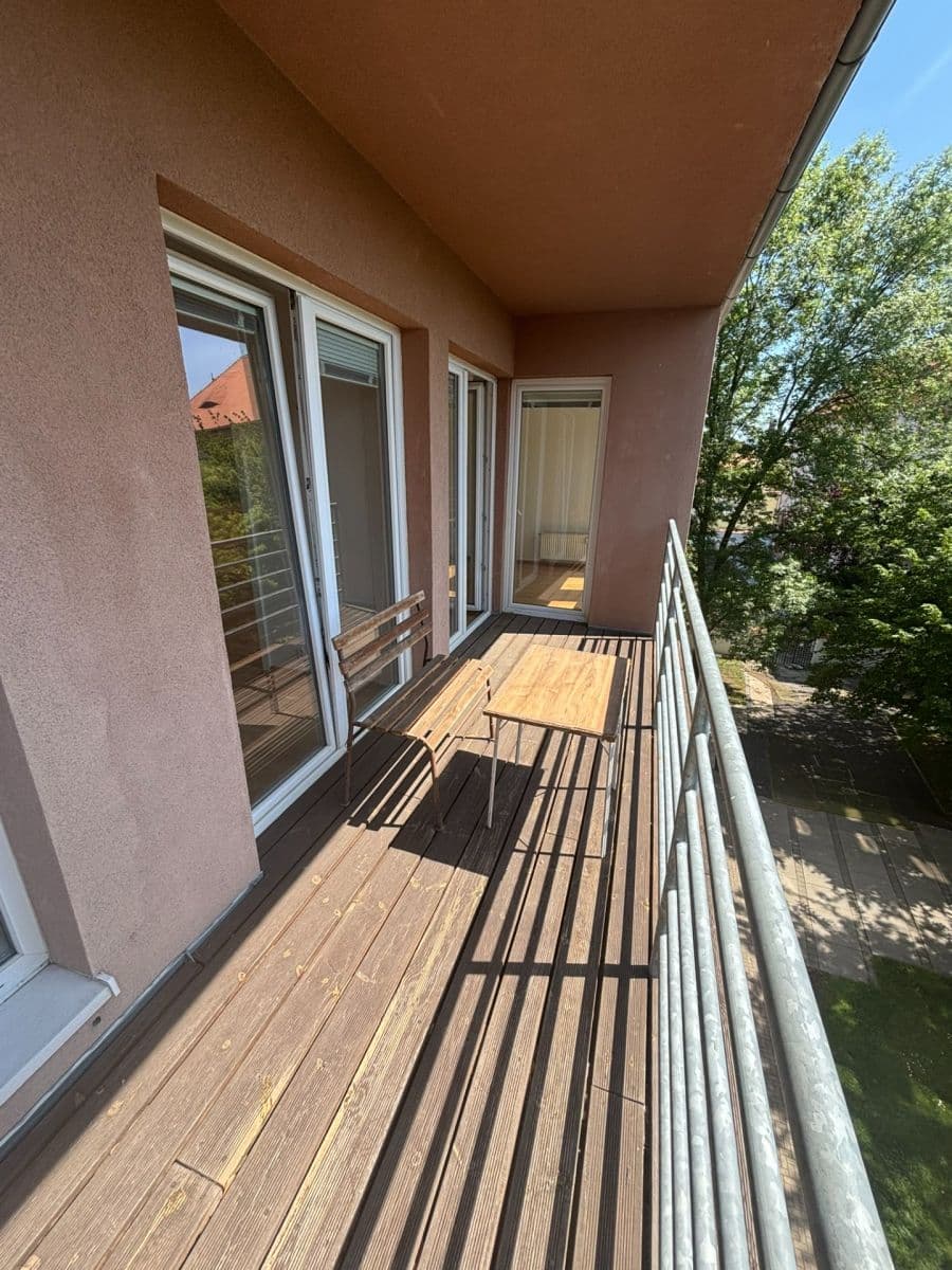 Predaj bytu 3-izbový 101 m², Osvoboditelů, Lovosice, Ústecký kraj Predaj bytu 3-izbový 101 m², Osvoboditelů, Lovosice, Ústecký kraj